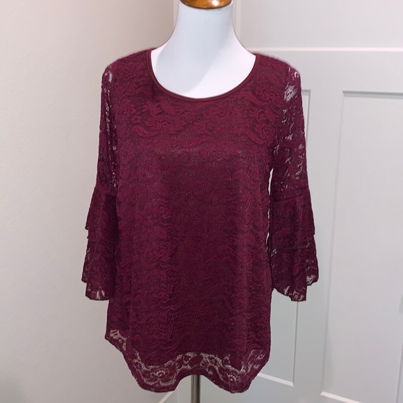 NWT Rue JuJu Lace Bell Sleeve Blouse - Picture 3 of 14